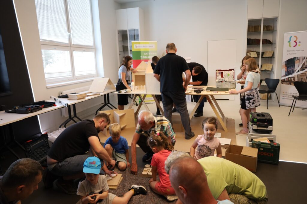 warsztaty stolarskie w bibliotece