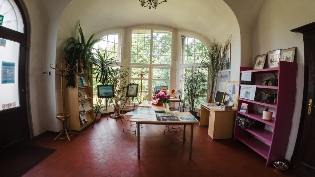 wnętrza biblioteki