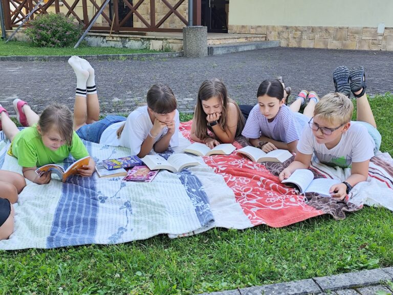 Noc w bibliotece